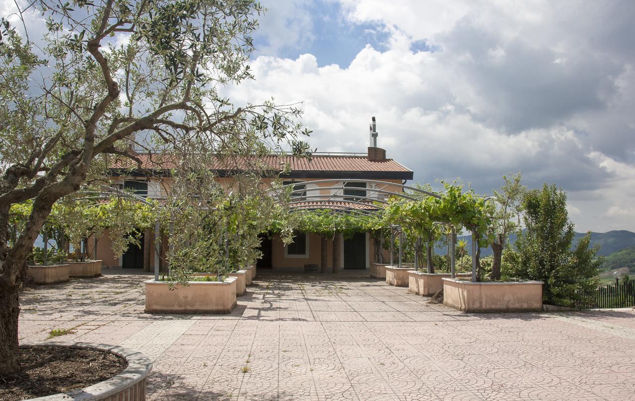 Lisandro Wine Resort Apartments Caserta Castel Campagnano Экстерьер фото